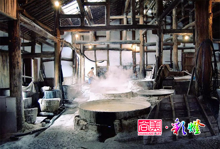 千年鹽都何以成為享譽(yù)天下的“南國燈城”？——古法熬鹽